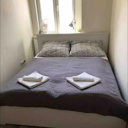 A9 Houseleek Astoria Apartment Budapest Luaran gambar