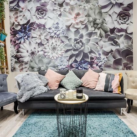 A9 Houseleek Astoria Apartment Budapest Luaran gambar