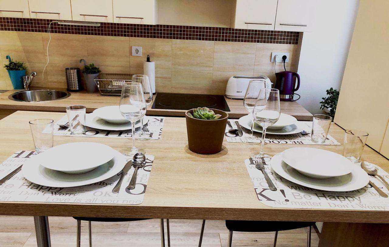 A9 Houseleek Astoria Apartment Budapest Luaran gambar