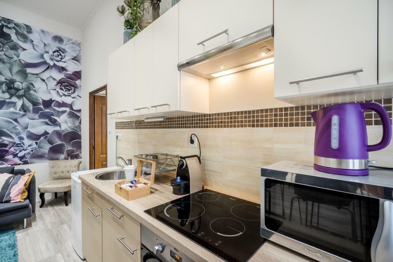A9 Houseleek Astoria Apartment Budapest Luaran gambar